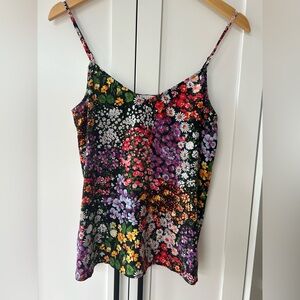 Equipment Femme XS
Silk camisole
Floral with Multicolor Garden